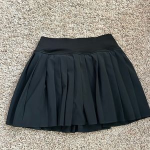 Black pleated skirts from offline in a size small.